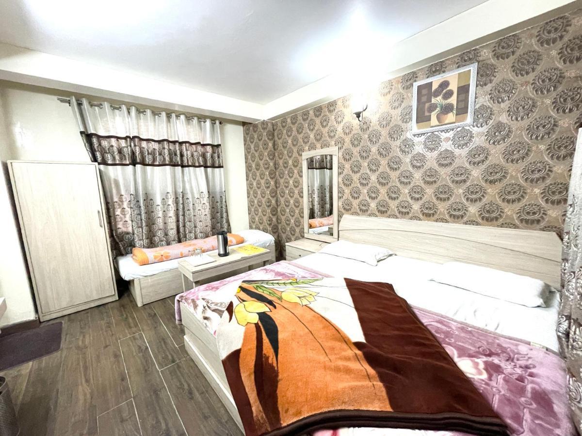 Hotel Prince ! Nainital Mall Road-Prime-Location In-Front-Of-Naini-Lake Hygiene-And-Spacious-Room Bagian luar foto