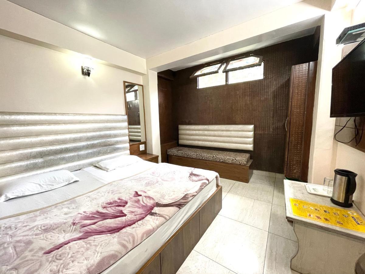 Hotel Prince ! Nainital Mall Road-Prime-Location In-Front-Of-Naini-Lake Hygiene-And-Spacious-Room Bagian luar foto